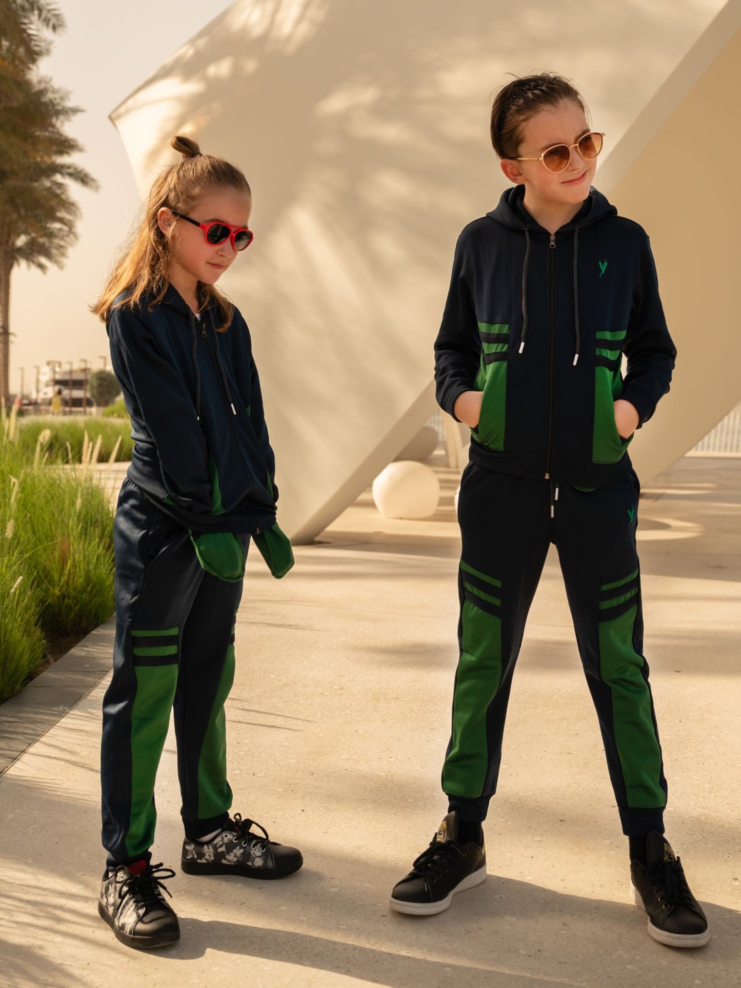 Hooded Tracksuit For Boys & Girls, Fleece #VWT31-B