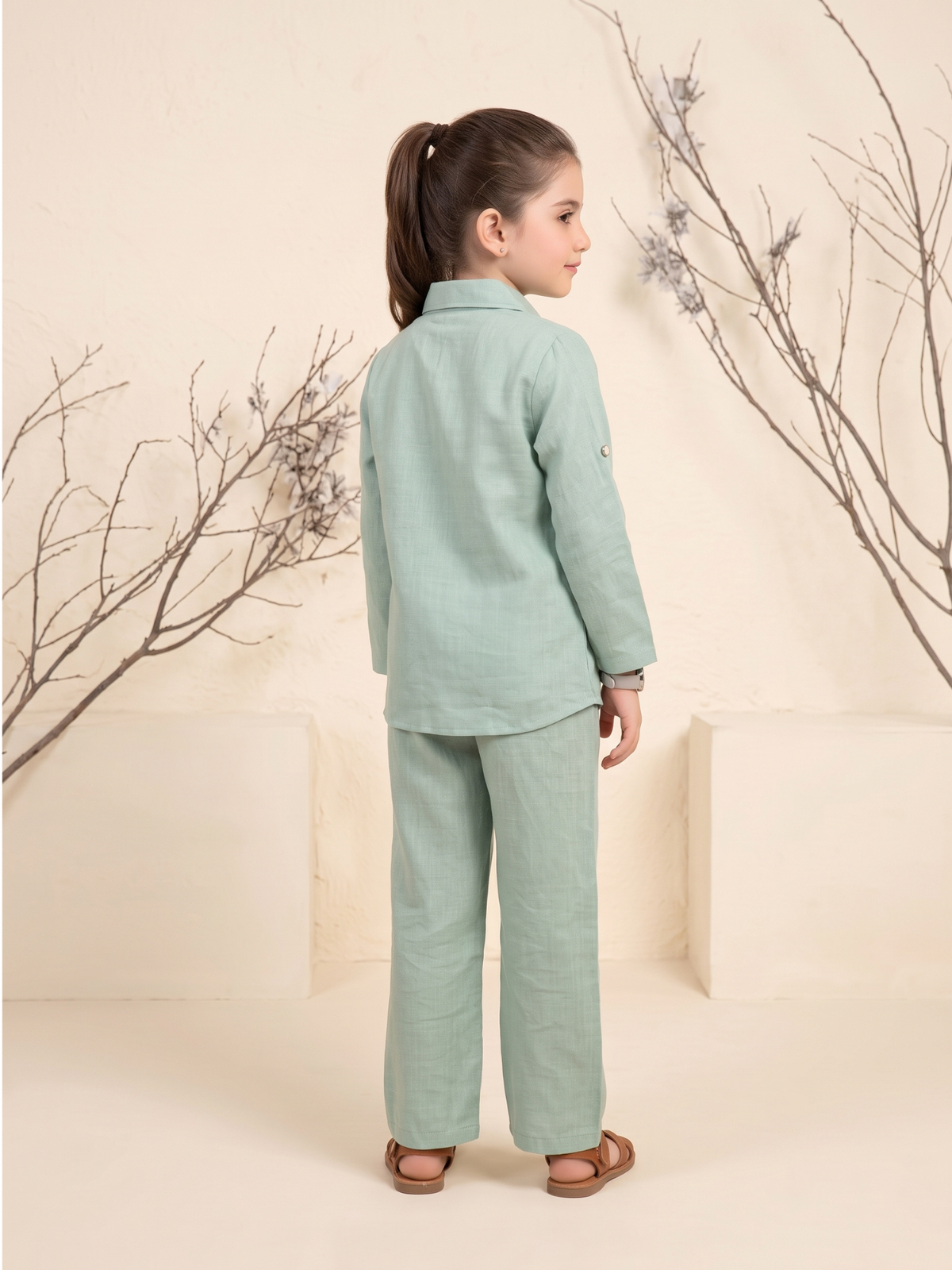 Girls Winter 3Pcs Embroidered Suit VCHN01-F