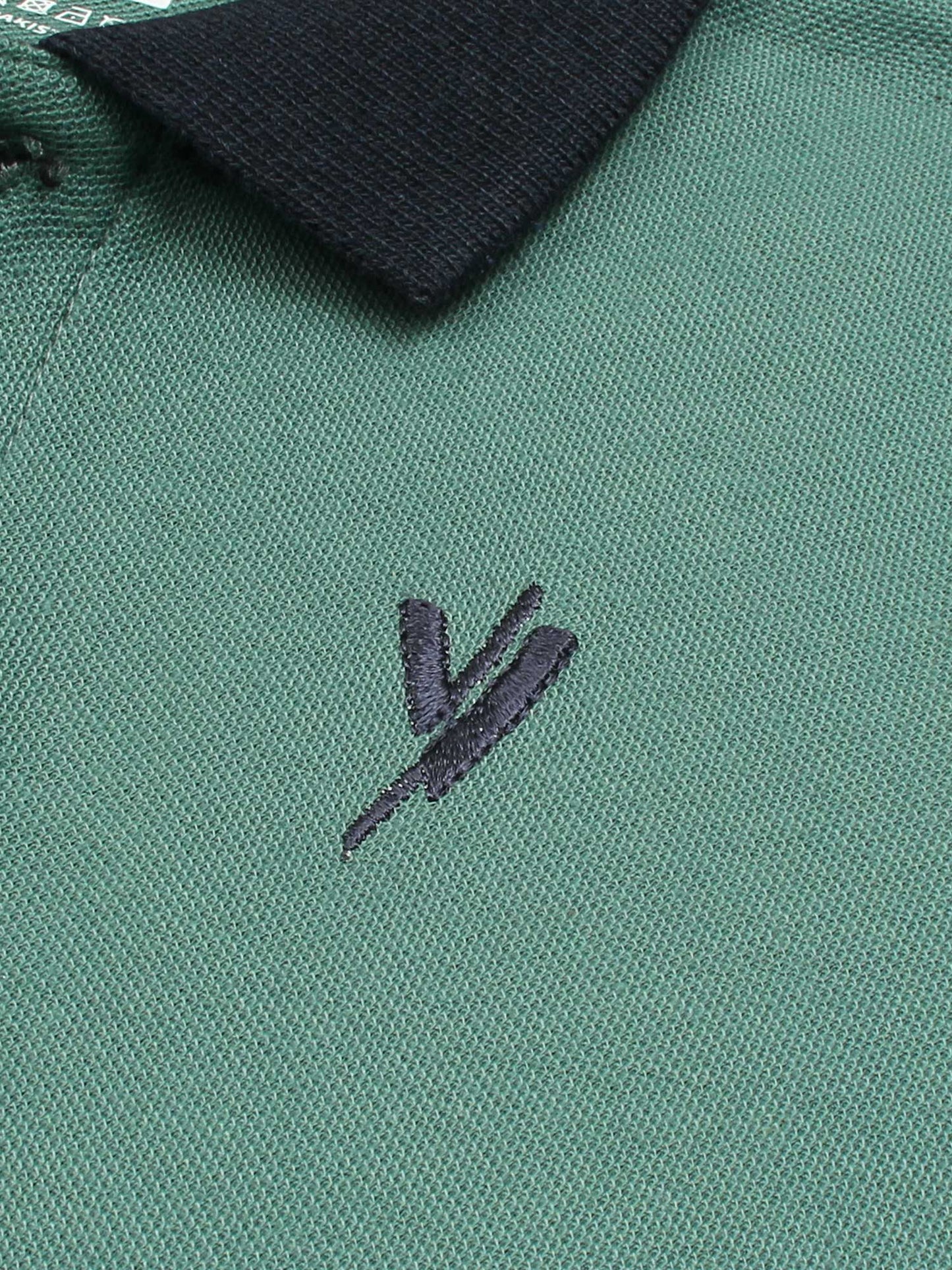 Tipping Collar Polo With Strips VP11-M