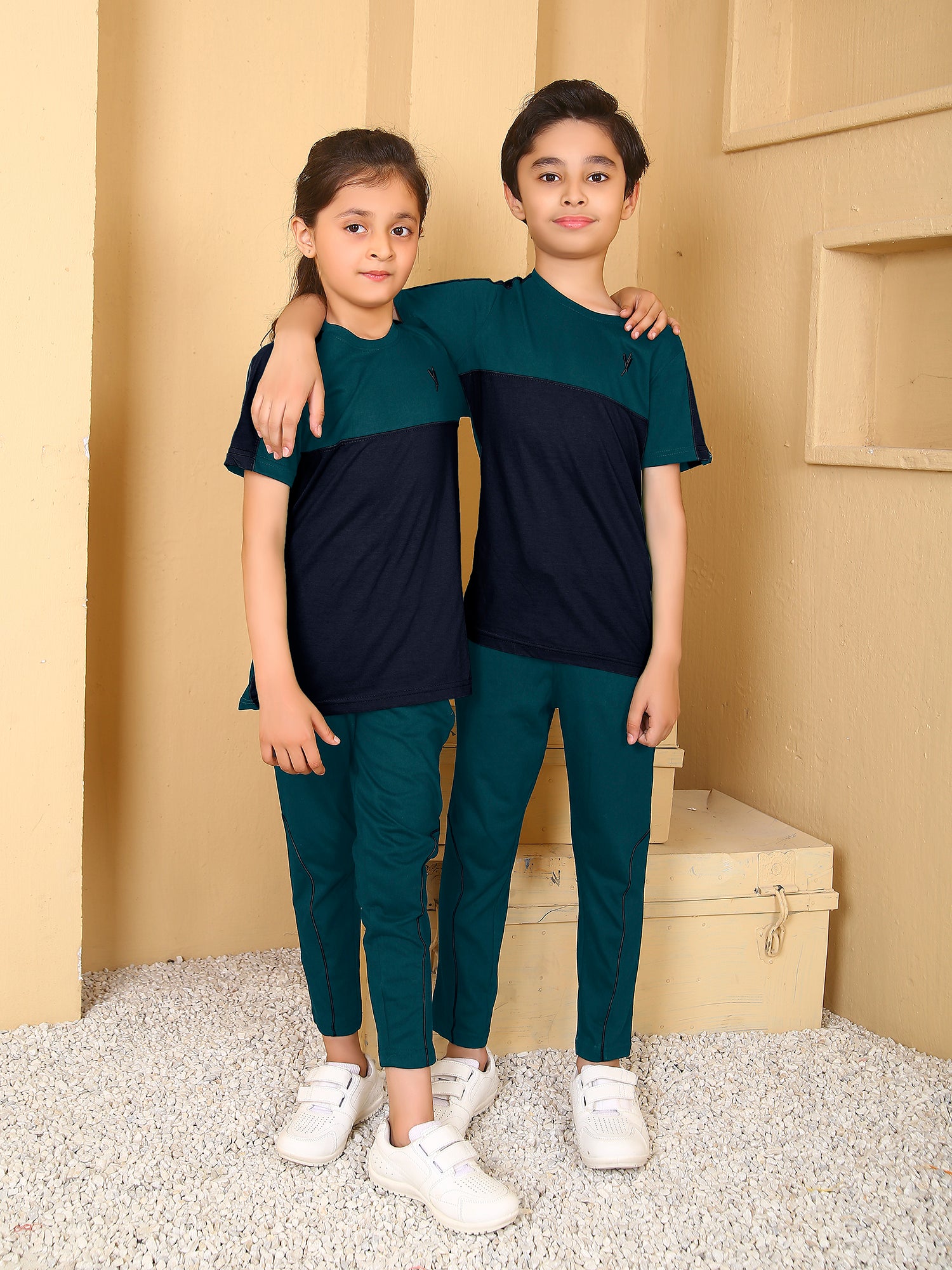 Tracksuit For Boys & Girls Unisex ART# VBTS02-A