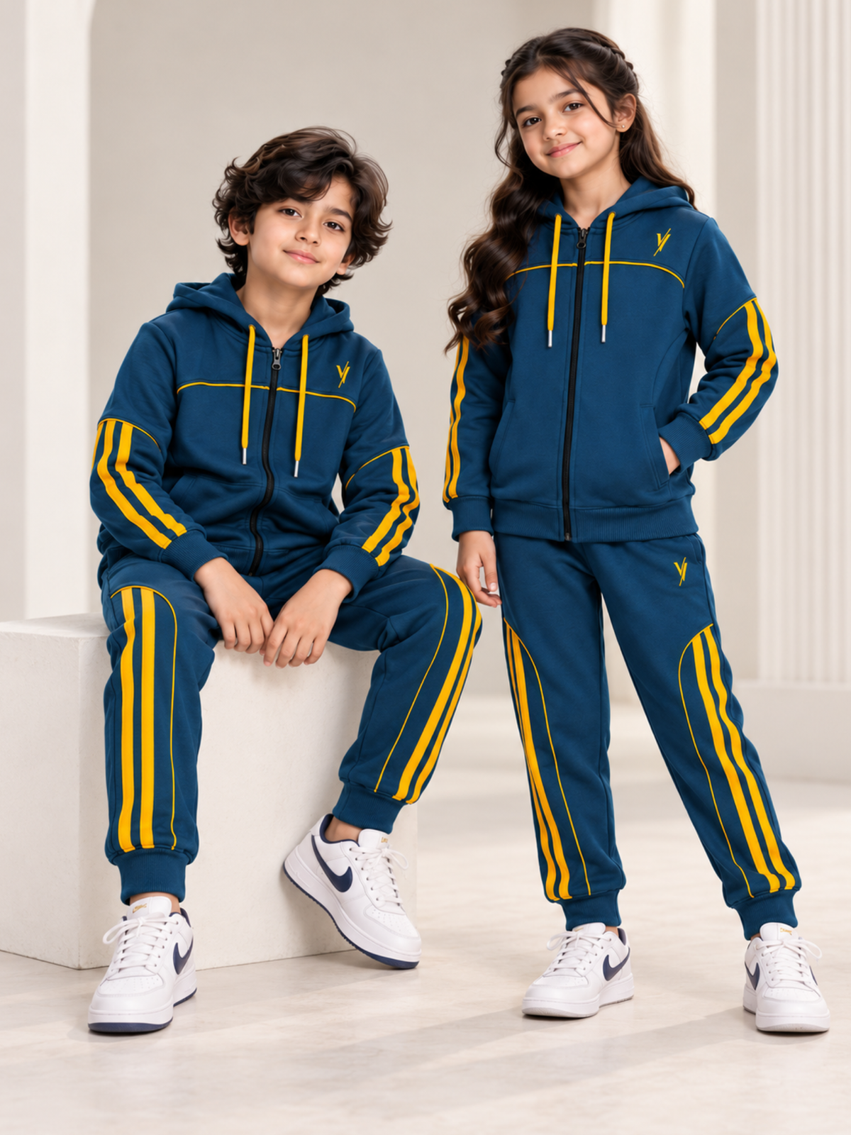 Hooded Tracksuit For Boys & Girls, Fleece #VWT05-D