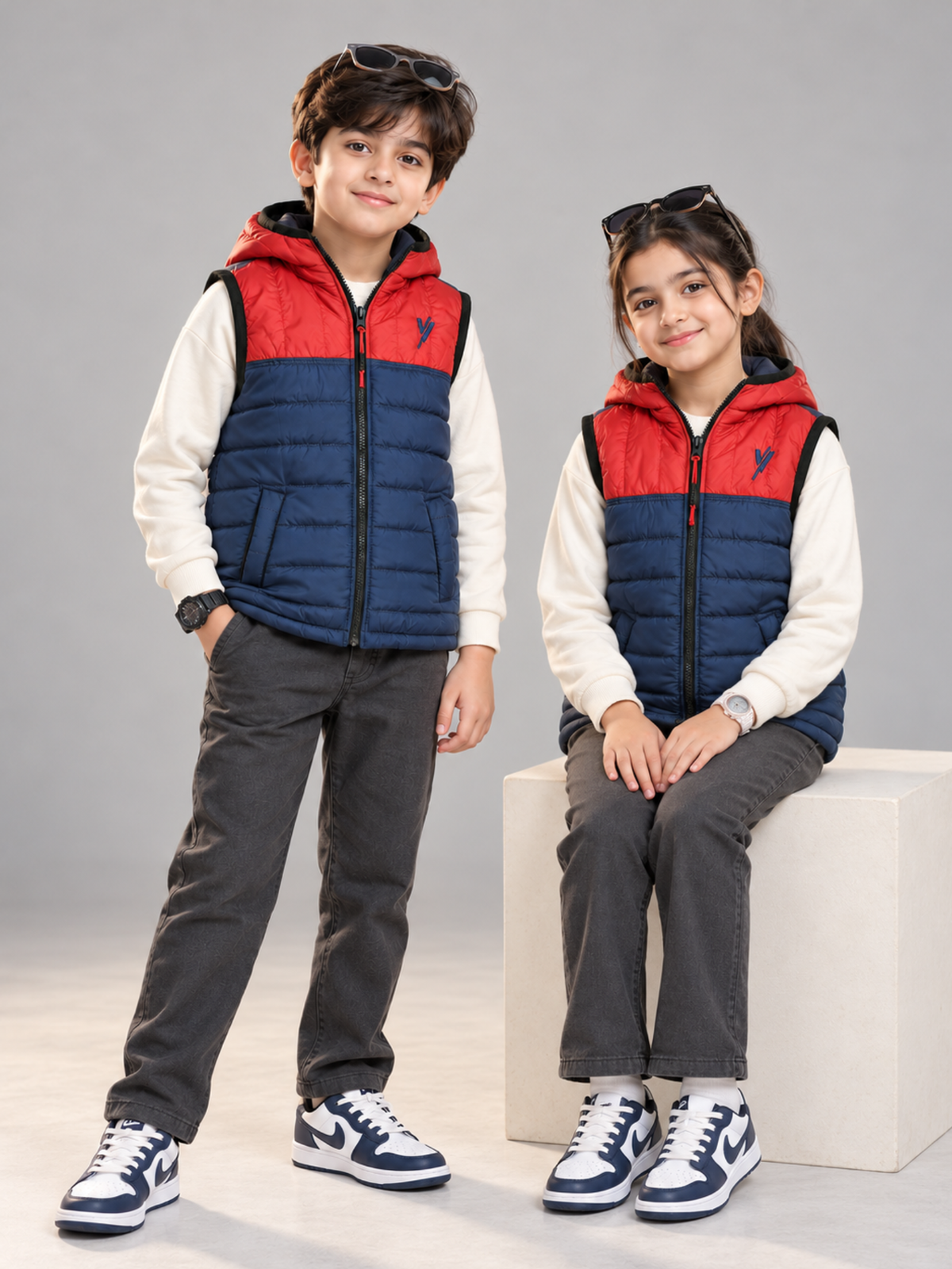 Sleeveless Hooded Puffer For Boys & Girls VJ06-A Red/Navy