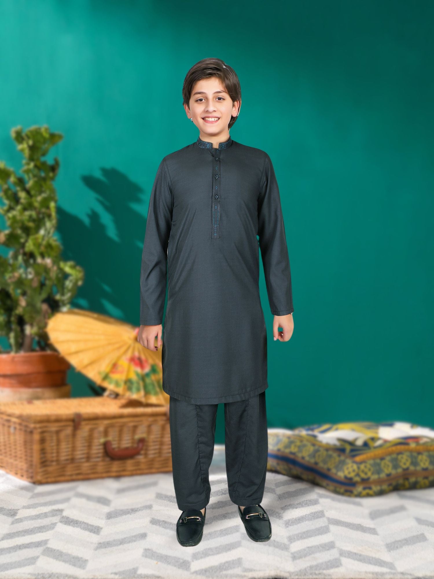 Black salwar hotsell kameez boy