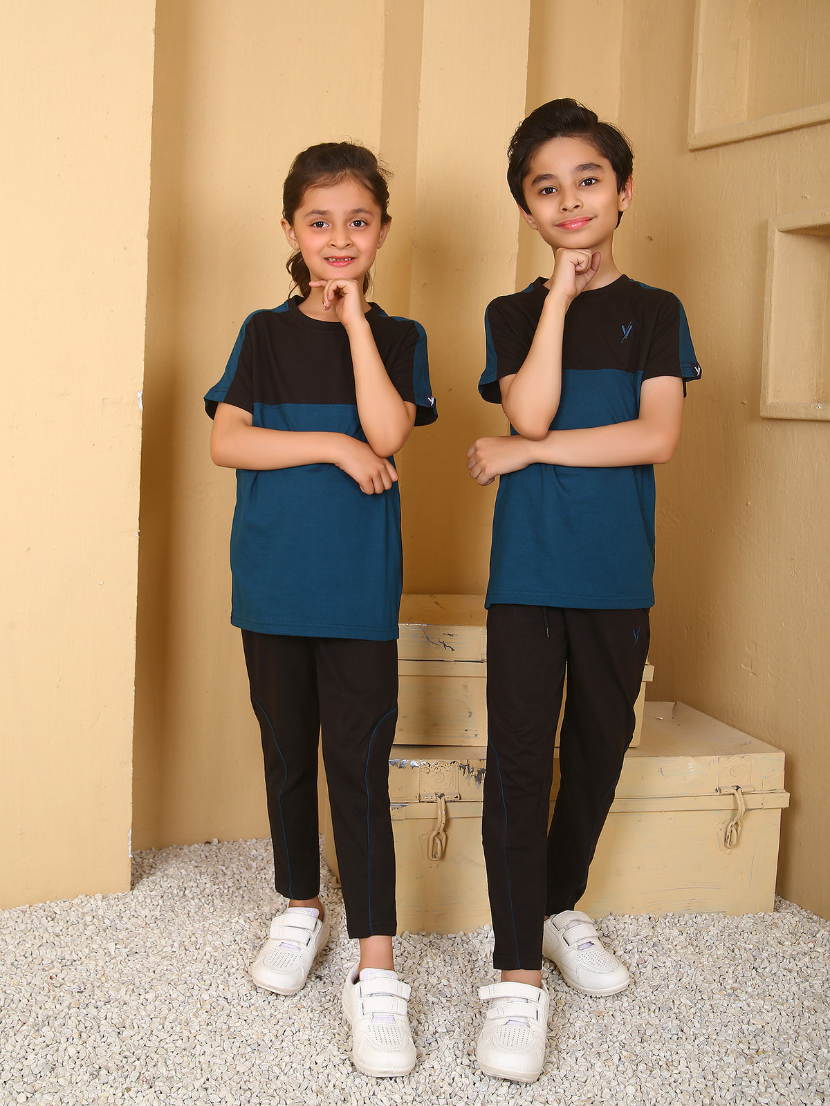 Tracksuit For Boys & Girls Unisex ART# VBTS02-D